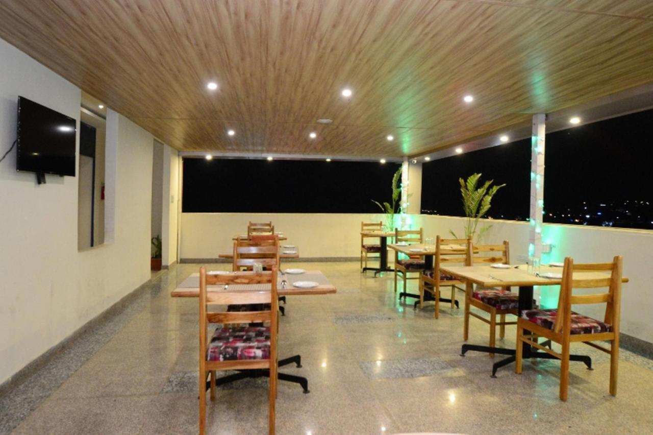 Hopp Inn Ουνταϊπούρ Εξωτερικό φωτογραφία
